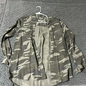 Express army print boyfriend shirt size small